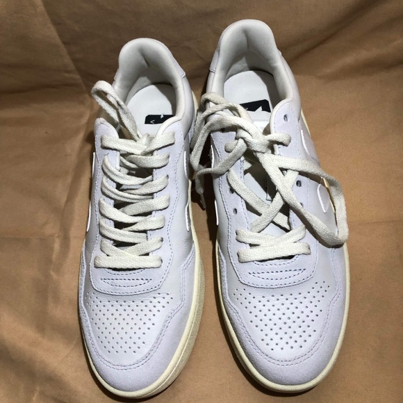 Veja V-90 Leather Gravel White Sneakers - Picture 7 of 13